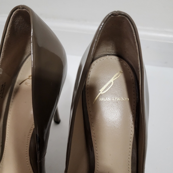 Brian Artwood Brown Taupe Patent Leather Platform Pumps Heels Shoes Event Evenin - Picture 7 of 16